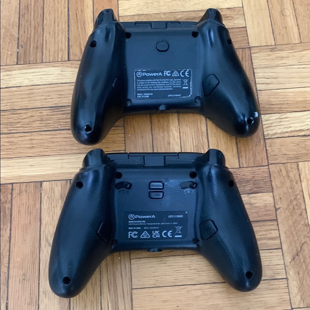 Gaming Controllers 2pc - Picture 2 of 3